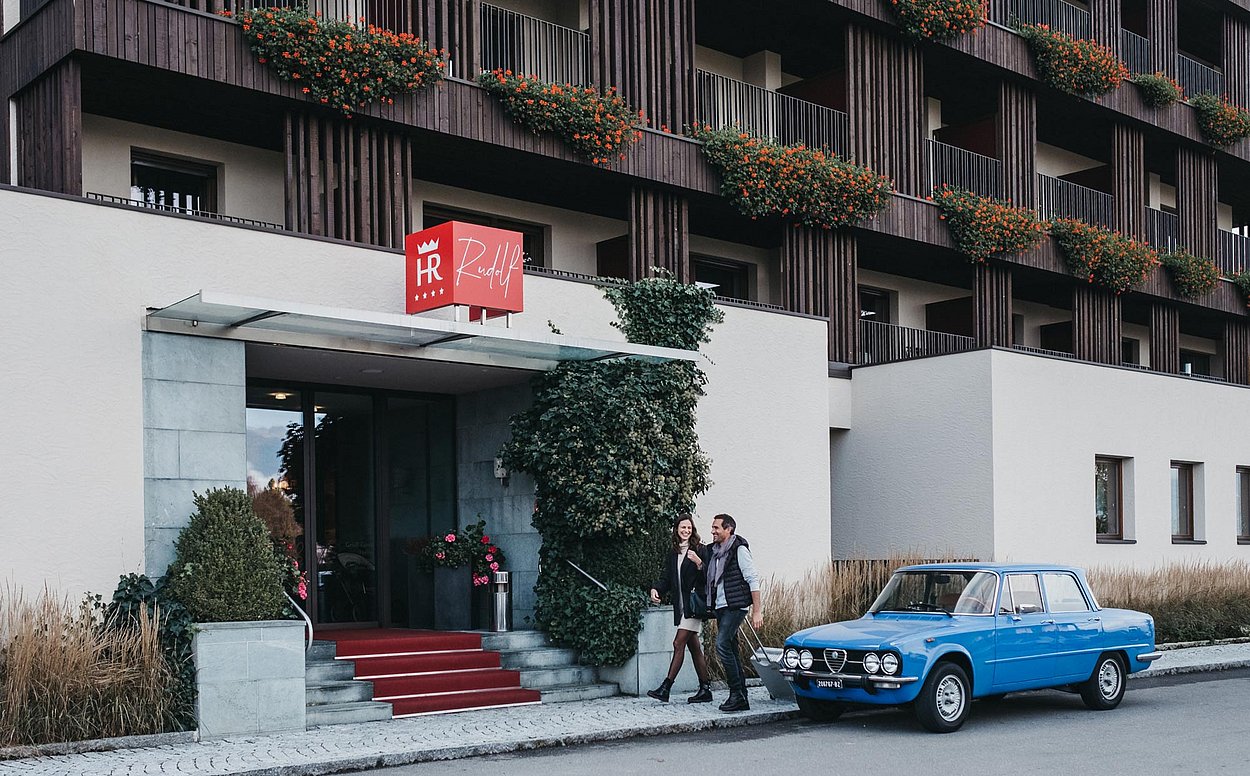 Best location on the foot of the Kronplatz. Easy to reach and directly in the heart of your winter and summer adventures. Ski hotel and spa oasis Rudolf.