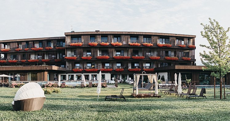 Sommer- und Winterurlaub am Kronplatz in Bildern.